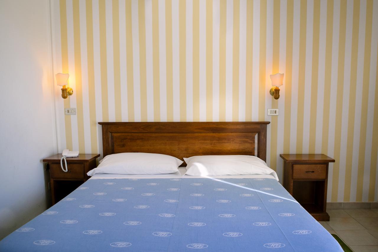 Hotel Giardino Фоллоніка Екстер'єр фото